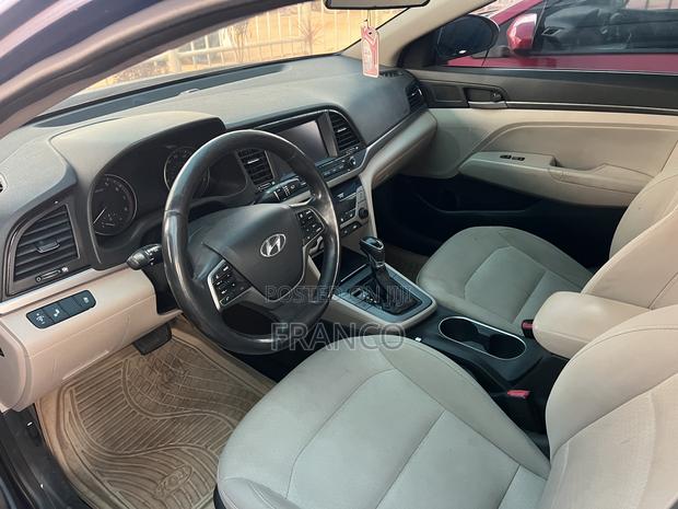 Hyundai Elantra ECO Sedan FWD (1.4L 4cyl 7A) 2017 Blue