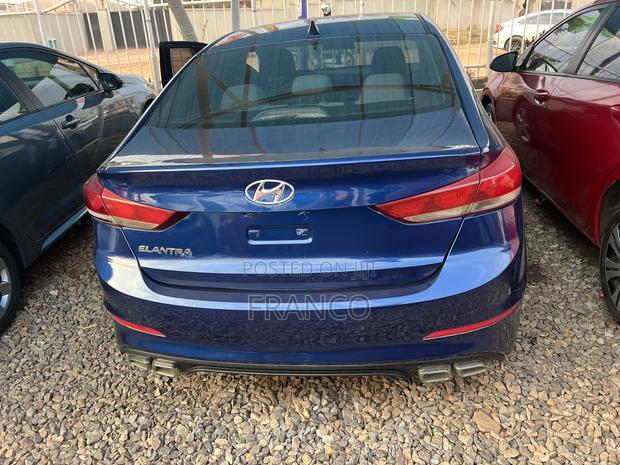 Hyundai Elantra ECO Sedan FWD (1.4L 4cyl 7A) 2017 Blue