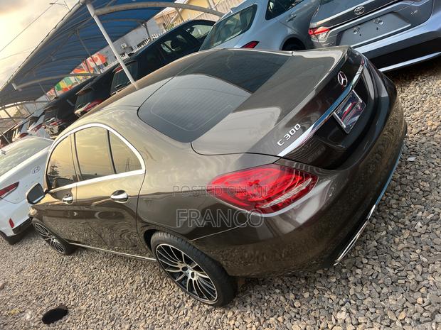 Mercedes-Benz C300 Luxury 4matic Sedan AWD (2.0L 4cyl 7A) 2017 Brown