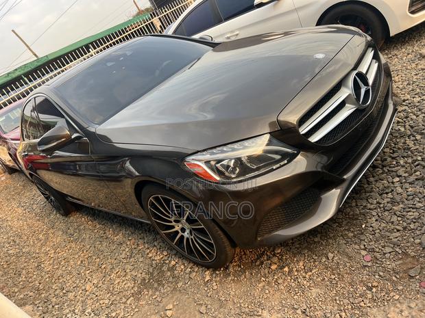 Mercedes-Benz C300 Luxury 4matic Sedan AWD (2.0L 4cyl 7A) 2017 Brown