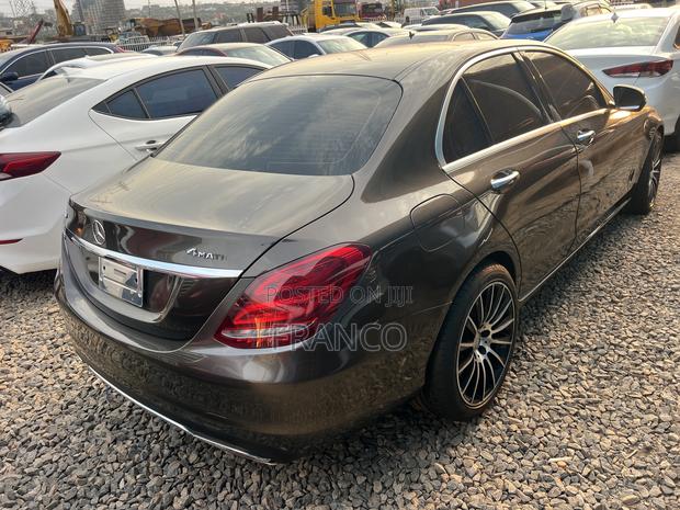 Mercedes-Benz C300 Luxury 4matic Sedan AWD (2.0L 4cyl 7A) 2017 Brown