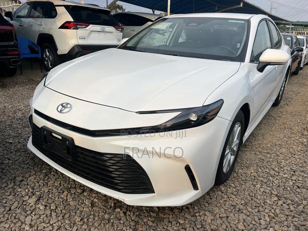 New Toyota Camry LE 2025 White