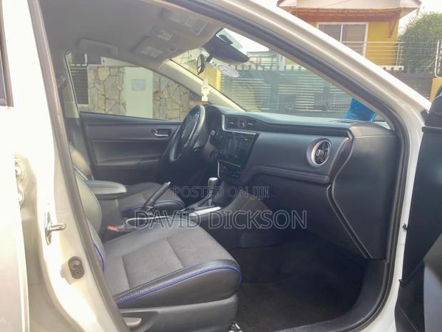 Toyota Corolla SE 4dr Sedan (1.8L 4cyl CVT) 2017 Teal