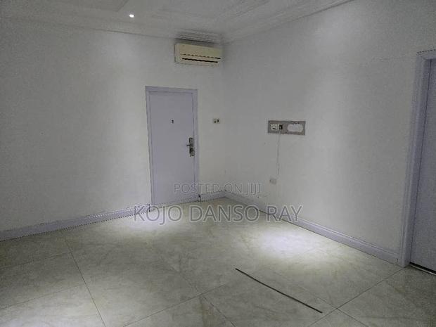 4bdrm House in West Legon for sale photo 15