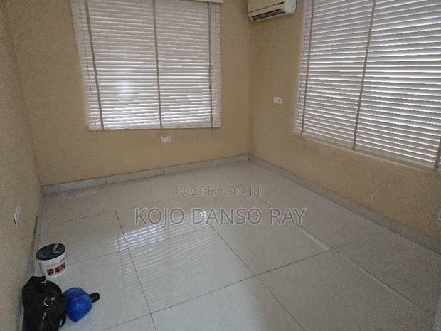 4bdrm House in West Legon for sale photo 10