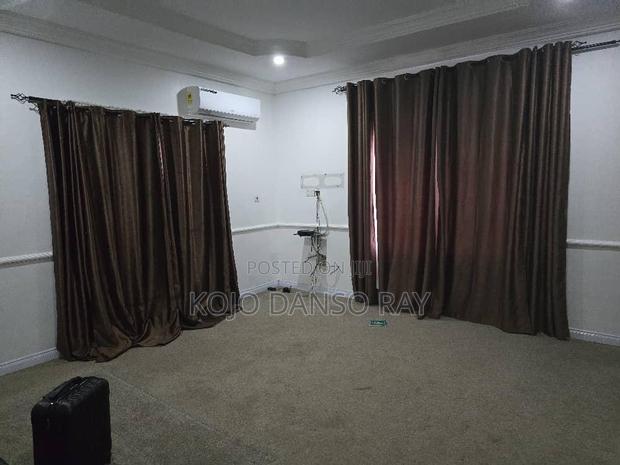 4bdrm House in West Legon for sale photo 17