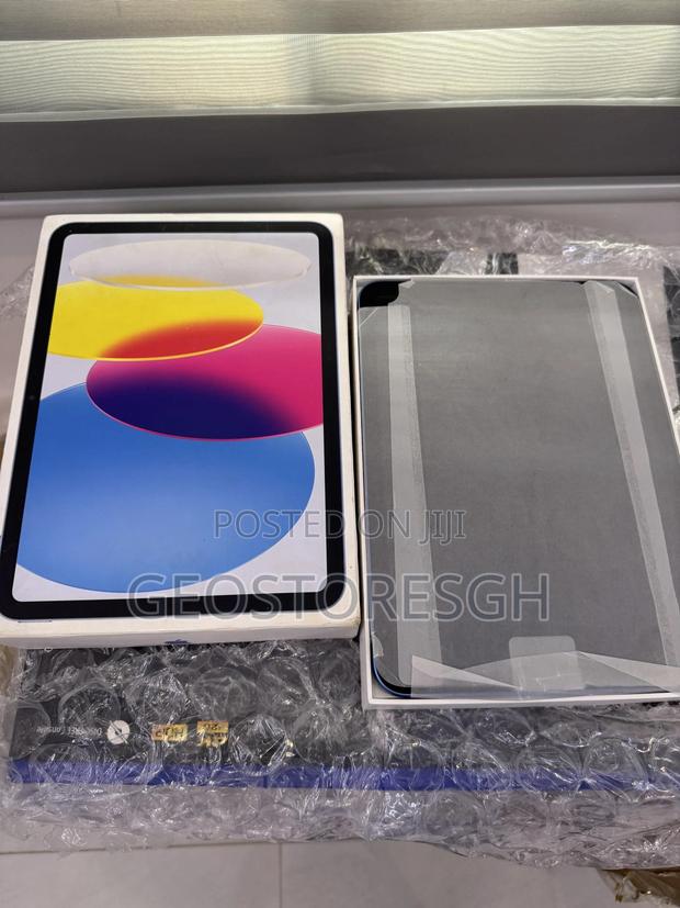 New Apple iPad (2025) 64 GB Blue