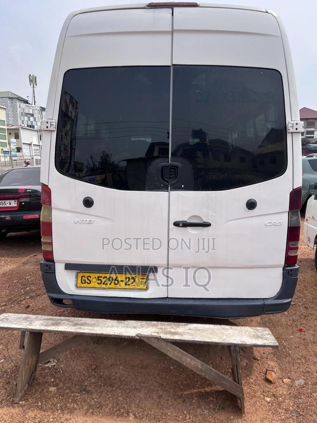 Dodge B2000 2009 White