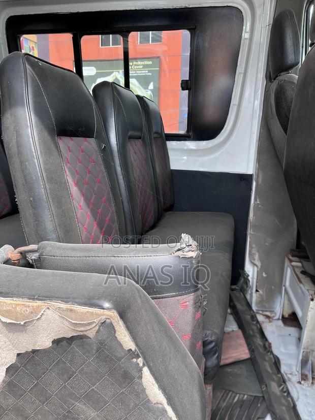 Dodge B2000 2009 White