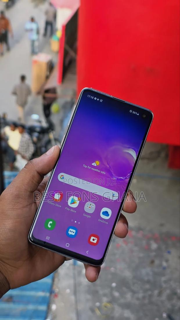 New Samsung Galaxy S10 128 GB White photo 2