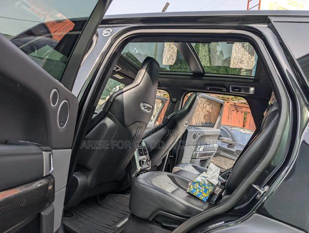 Land Rover Range Rover Sport SVR 4x4 2020 Black photo 8