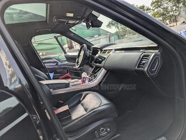 Land Rover Range Rover Sport SVR 4x4 2020 Black photo 9