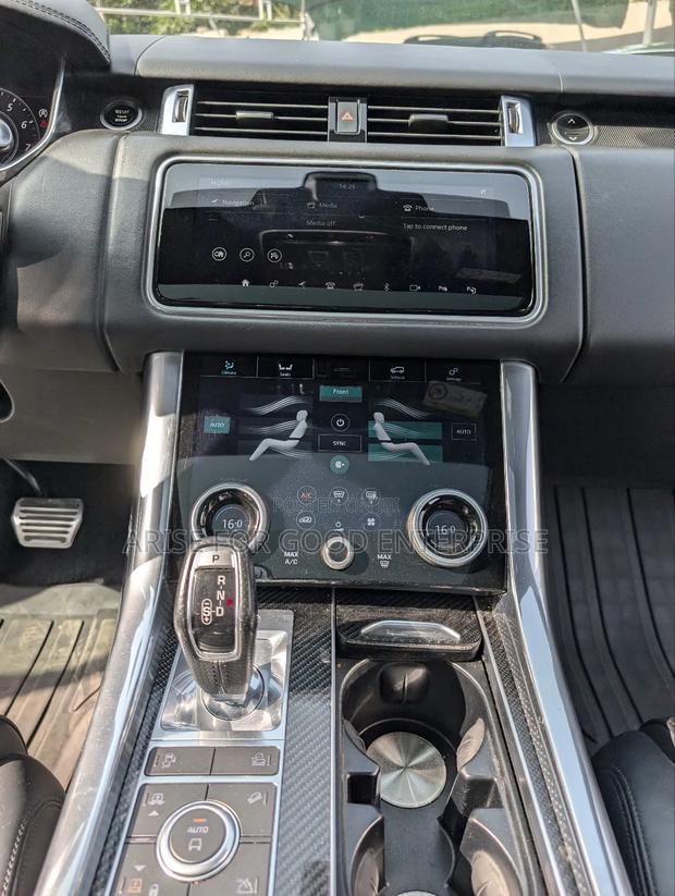 Land Rover Range Rover Sport SVR 4x4 2020 Black photo 12