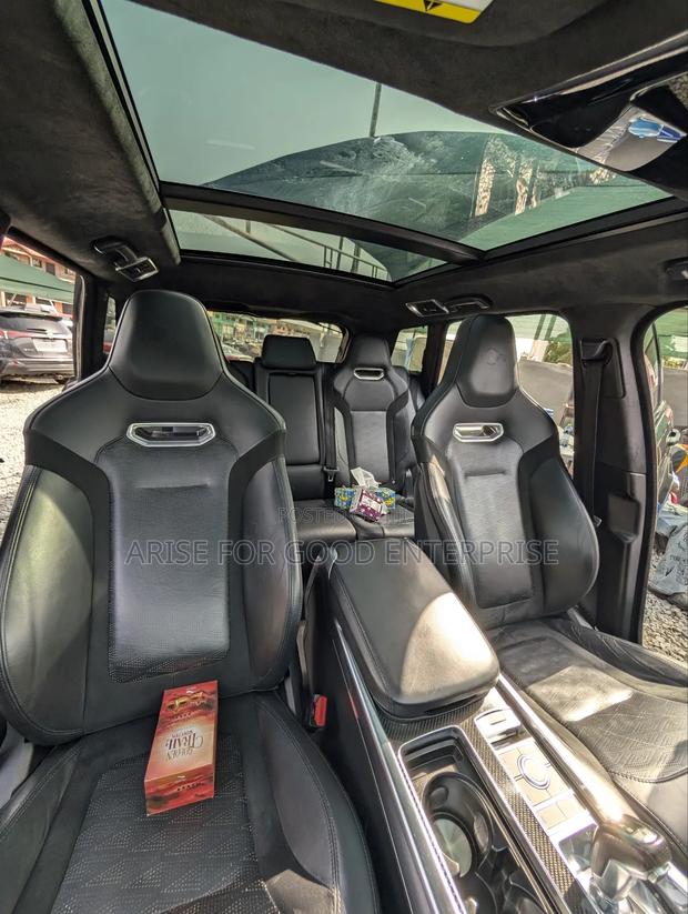 Land Rover Range Rover Sport SVR 4x4 2020 Black photo 14