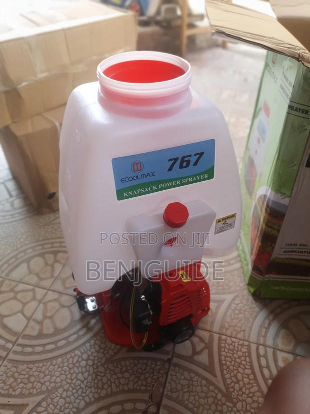 Gasoline Power Sprayer 767 · Photo 4