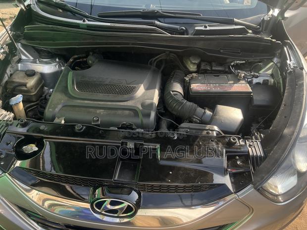 Hyundai Tucson 2012 Silver