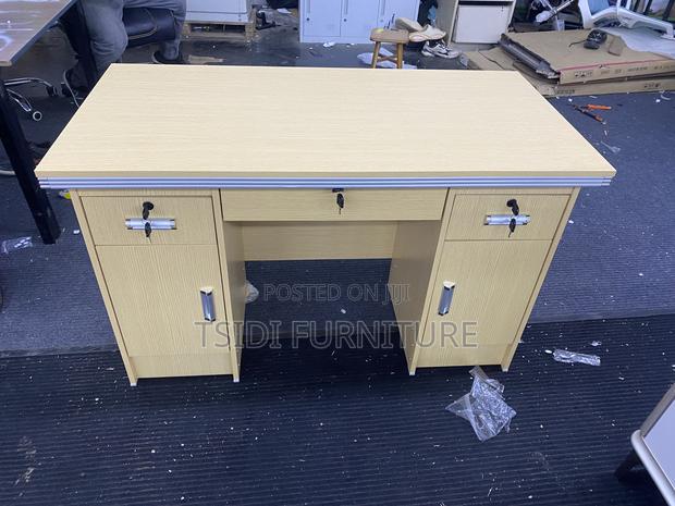 Office Table 8228 1.2 · Photo 3