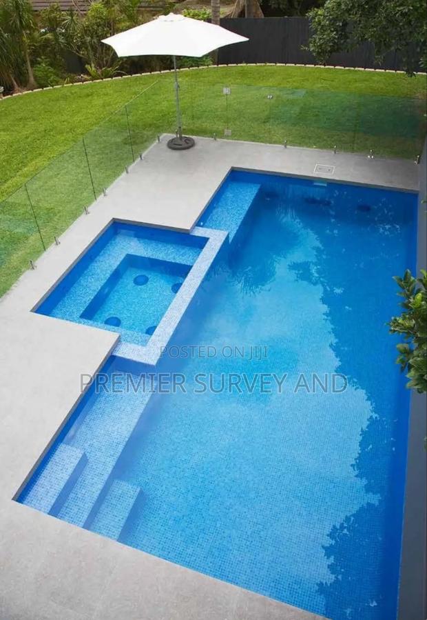 Top-Notch Swimming Pool Construction · Photo 4