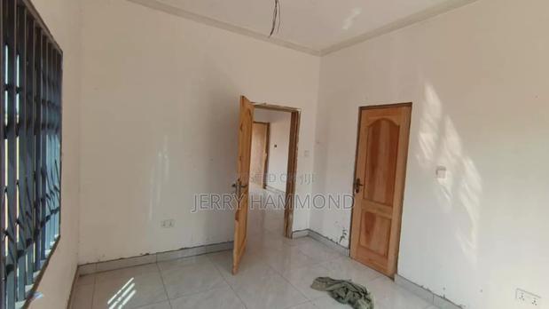 1bdrm Apartment in Tseaddo Round About for rent · Photo 4