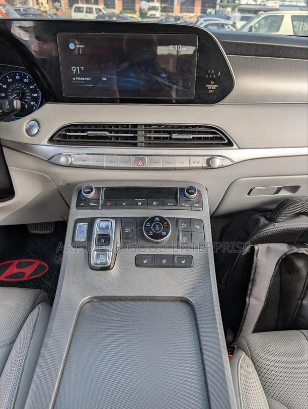 Hyundai Palisade Limited 2022 White photo 15