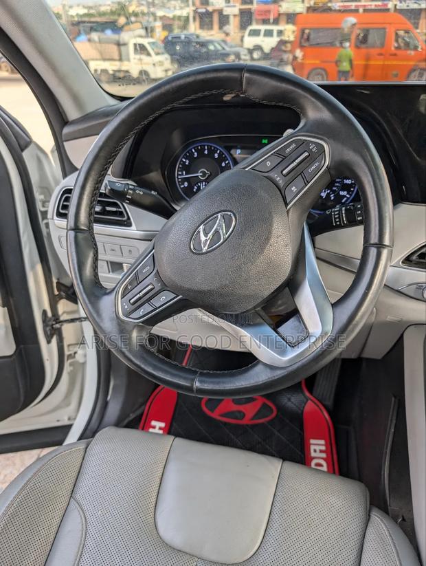 Hyundai Palisade Limited 2022 White photo 16