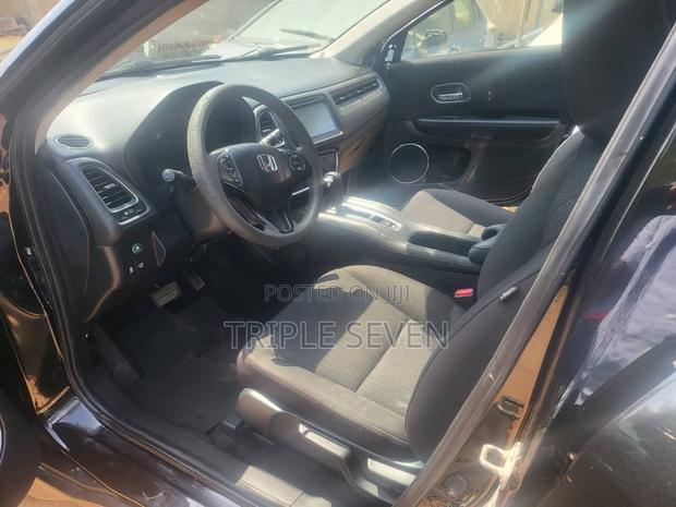 Honda HR-V 4dr SUV (1.5L 4cyl CVT) 2016 Black