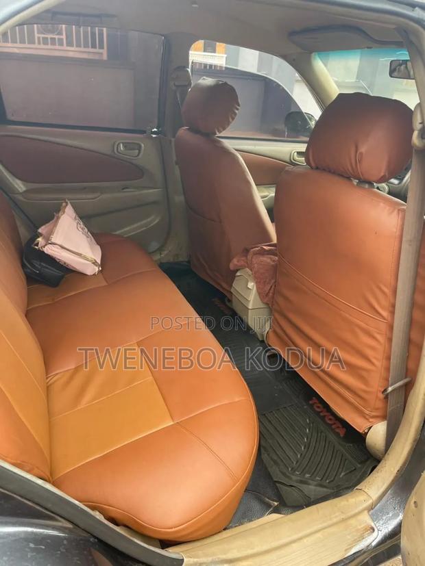 Toyota Corolla 2001 Gray