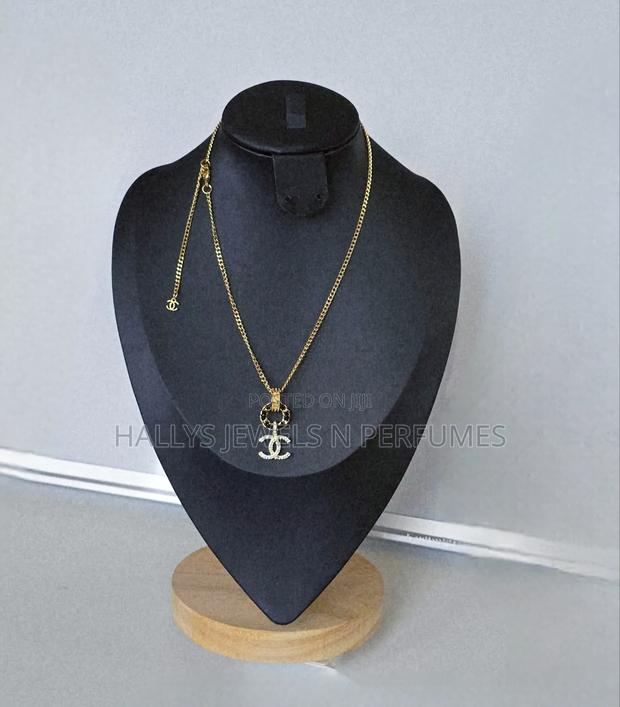 Chanel Necklace, Skin-Friendly, Tarnish-Free · Photo 3