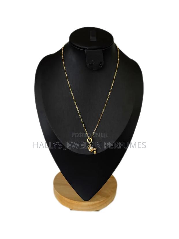 Chanel Necklace, Skin-Friendly, Tarnish-Free · Photo 4