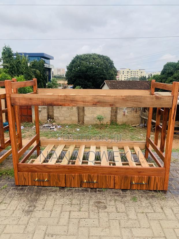 Students Bed · Photo 2