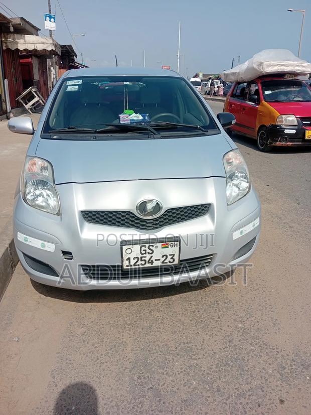 Toyota Vitz 1.3 AWD 5dr 2011 Silver