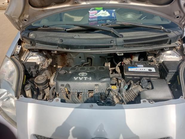 Toyota Vitz 1.3 AWD 5dr 2011 Silver