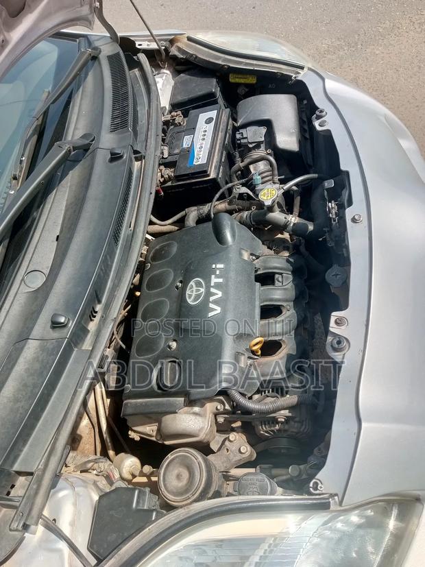 Toyota Vitz 1.3 AWD 5dr 2011 Silver