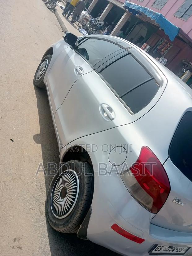 Toyota Vitz 1.3 AWD 5dr 2011 Silver