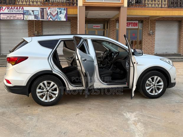 Hyundai Santa Fe 2015 Gray