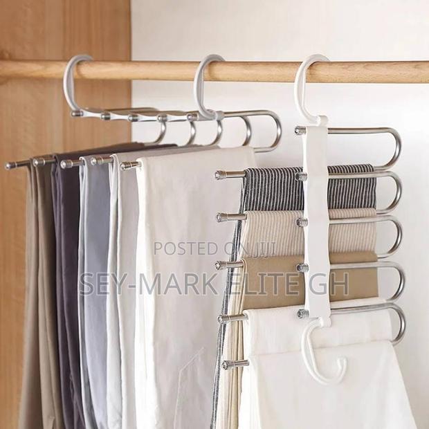 Multipurpose Closet Hanger · Photo 3