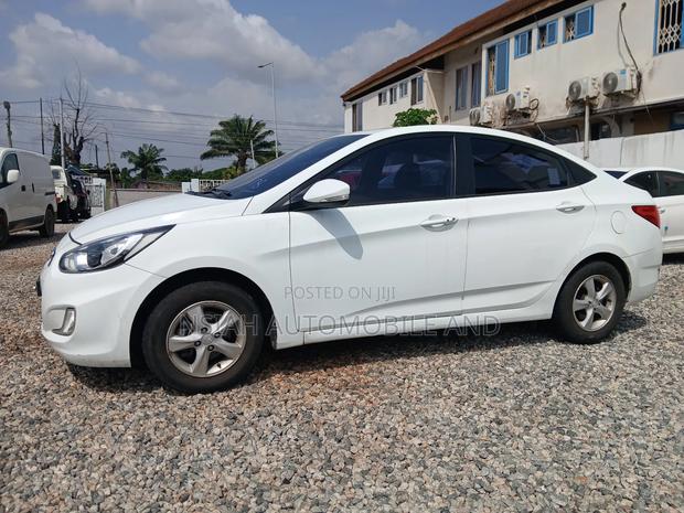 Hyundai Accent GLS 4dr Sedan (1.6L 4cyl 6M) 2015 White