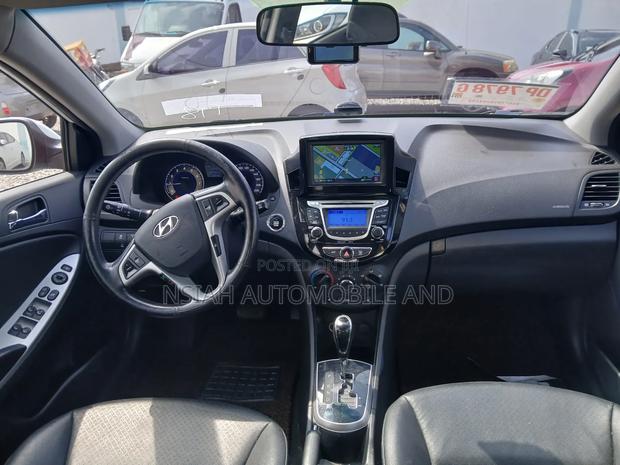 Hyundai Accent GLS 4dr Sedan (1.6L 4cyl 6M) 2015 White