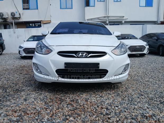 Hyundai Accent GLS 4dr Sedan (1.6L 4cyl 6M) 2015 White