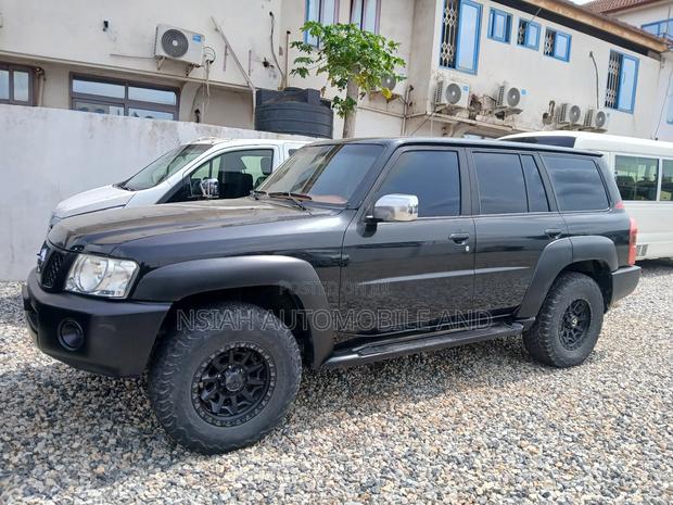 Nissan Patrol 2015 Black
