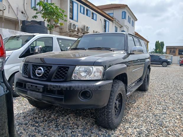 Nissan Patrol 2015 Black