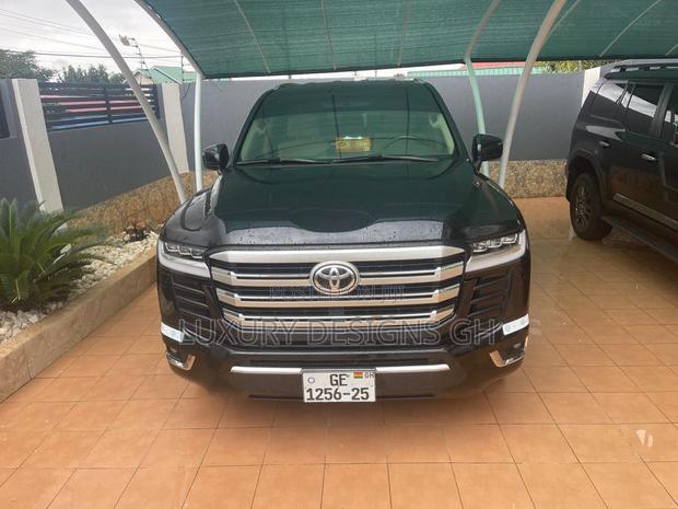 Toyota Land Cruiser 2023 Black