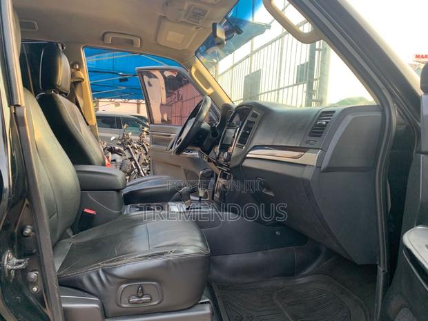 Mitsubishi Pajero IO 2017 Black