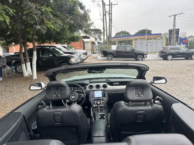 Ford Mustang EcoBoost Premium 2021 White