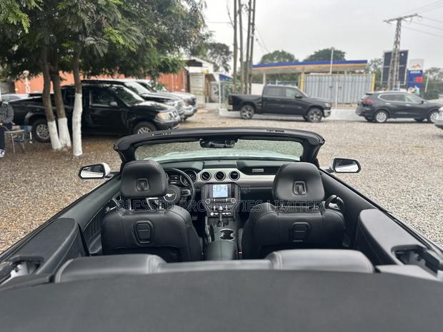 Ford Mustang EcoBoost Premium 2021 White