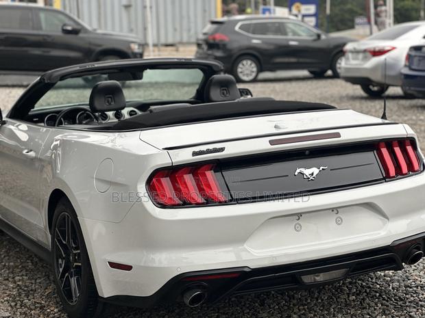 Ford Mustang EcoBoost Premium 2021 White