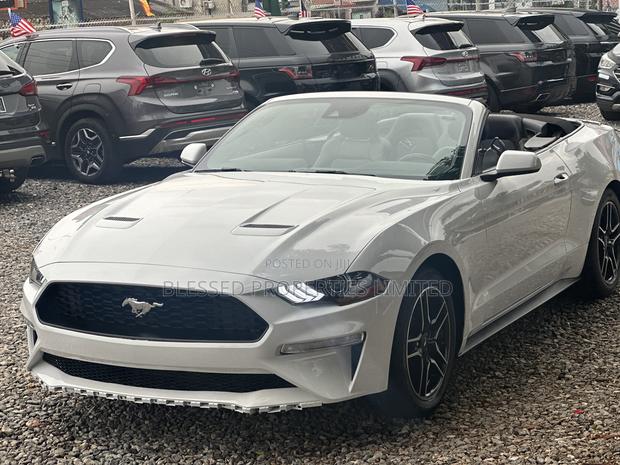 Ford Mustang EcoBoost Premium 2021 White