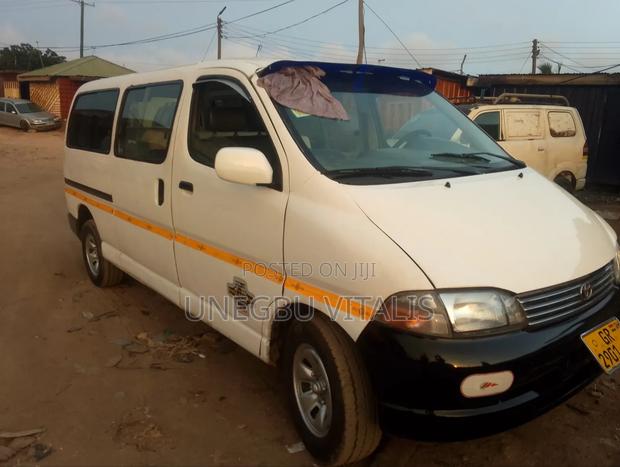 Toyota HiAce 2008 White