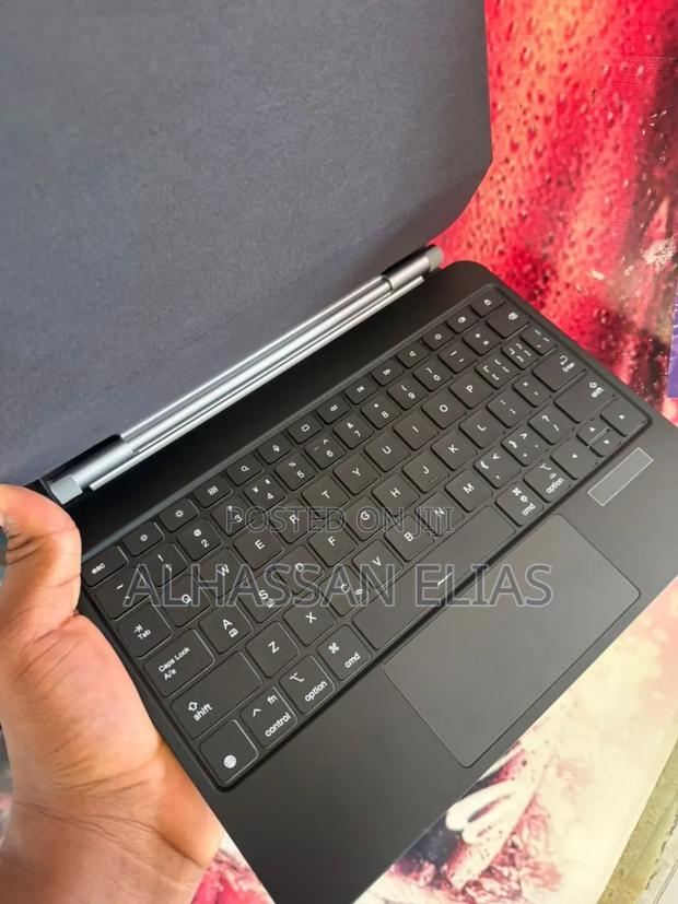 iPad 11th A16 And Apple iPad 10th Generation Magic Keyboard (Black) photo 9