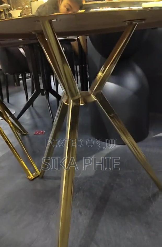 Luxurious Table photo 2